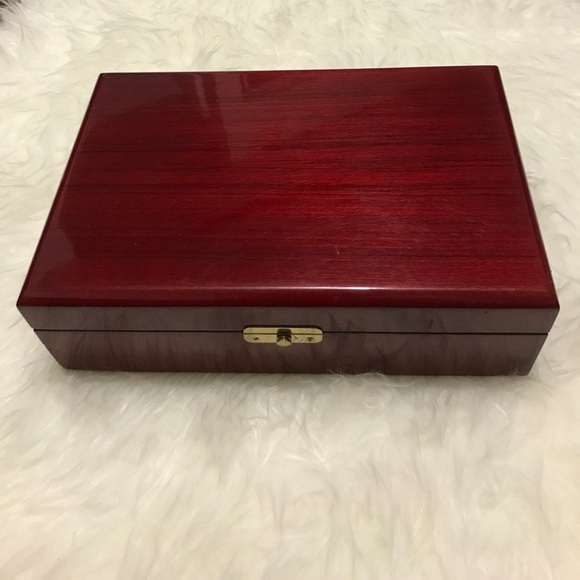 Vintage Mahogany jewelry box - Picture 1 of 4